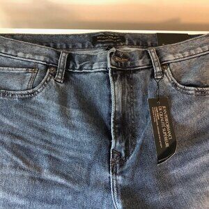 Men's **NWTs**Banana Republic Slim Fit Jeans Size 34